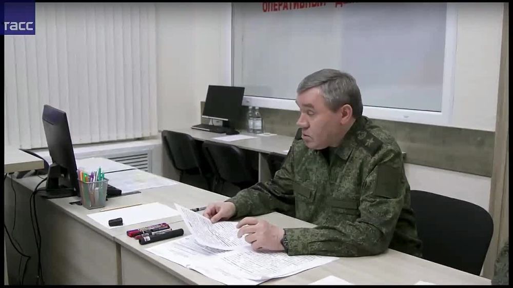 Ну и для полноты картины, все видео совещания в штабе группировки, включая доклад Герасимова