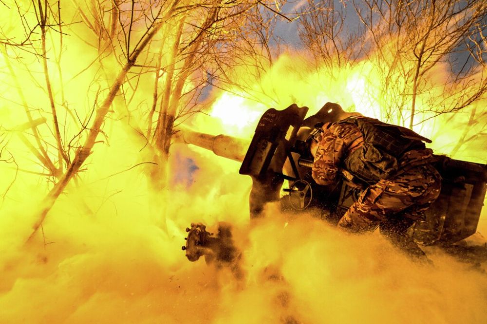 Российская армия продолжила наступление сразу в четырех местах фронта: причины и последствия