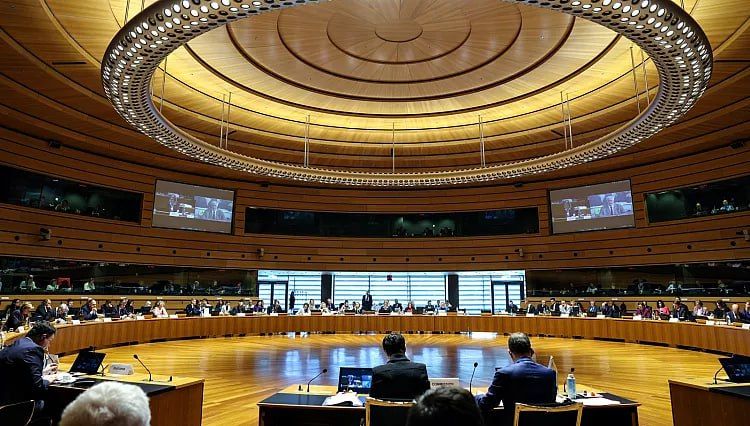 Министры иностранных дел ЕС требуют новых санкций против России