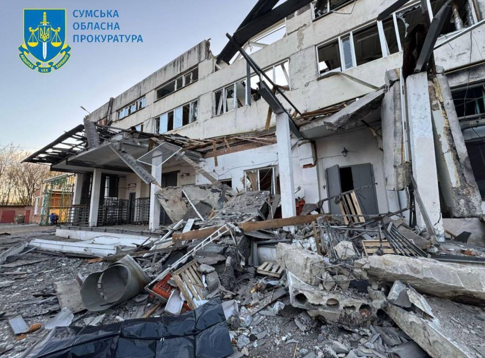 В Сумах ночью барражирующими боеприпасами был уничтожен хлебозавод, цеха которого использовались для военных нужд