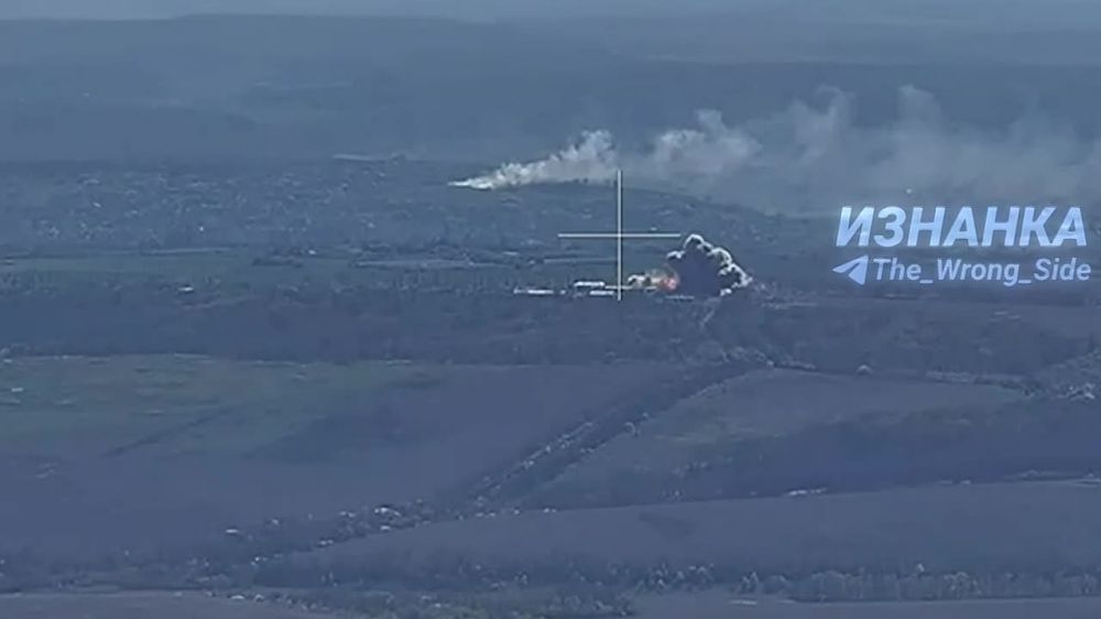 Российские войска ударом ФАБ-500 уничтожили временное расположение подразделений БПЛА ВСУ в районе поселка Ямполь в Сумской области