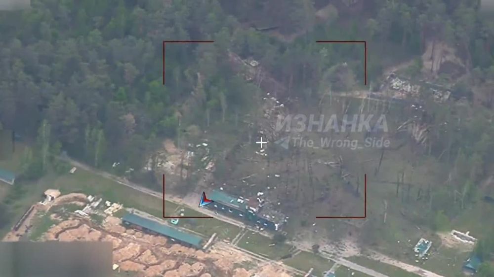 Кадры последствий прилета "Искандера" по тренировочному лагерю ВСУ в Сумской области