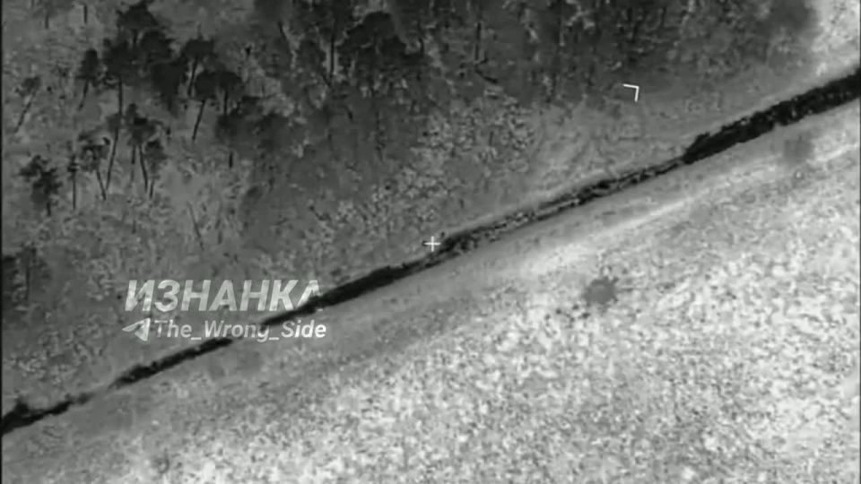 БпЛА «Форпост» наносит удар по подразделению 106-ой обр ТерО ВСУ в районе н.п. Горки Сумской области