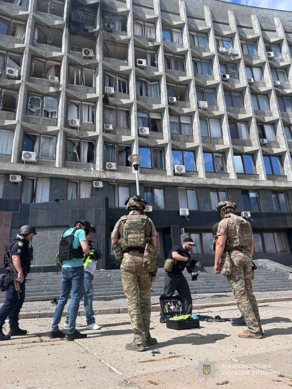 Алексей Живов: Герань якобы атаковала администрацию города Сумы Алексей Живов: Герань якобы атаковала администрацию города Сумы