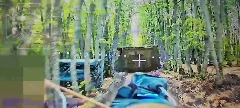 Три дрона на оптоволокне завалили украинскую САУ Богдана в районе Краснополья Сумской области