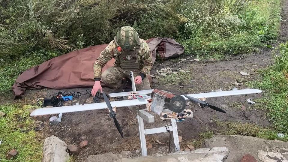 Расчет БпЛА самолетного типа «Молния-2» Тульских десантников поразил ПВД ВСУ в Сумской области