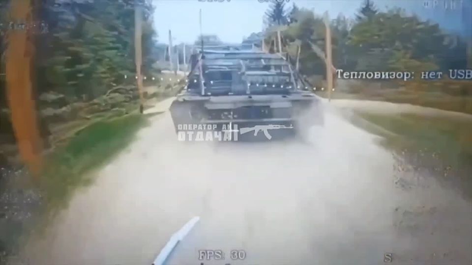 Оператор FPV настиг очередной танк M1A1 "Abrams" ВСУ на одном из участков Сумского фронта