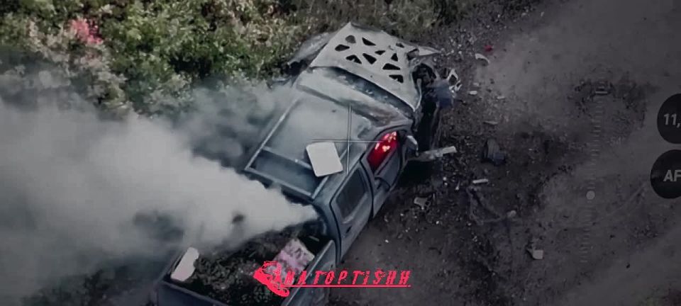 Владислав Шурыгин: Операторы FPV группировки "Север" выследили пикап с живой силой противника в окрестностях н.п. Новодмитровка Сумской области и нанесли по нему несколько прицельных ударов дронами-камикадзе на оптоволокне...