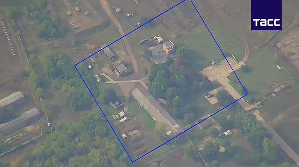 Российские войска ударили беспилотниками "Герань-2" по аэродрому ВСУ в Сумской области