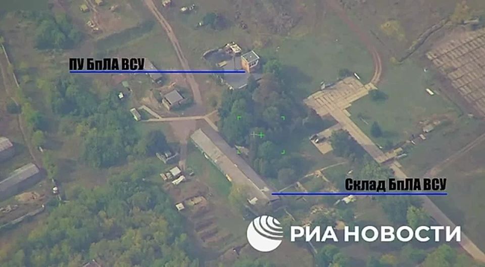 Российские войска ударили дронами "Герань-2" по инфраструктуре аэродрома ВСУ в районе Конотопа в Сумской области, сообщили в Минобороны