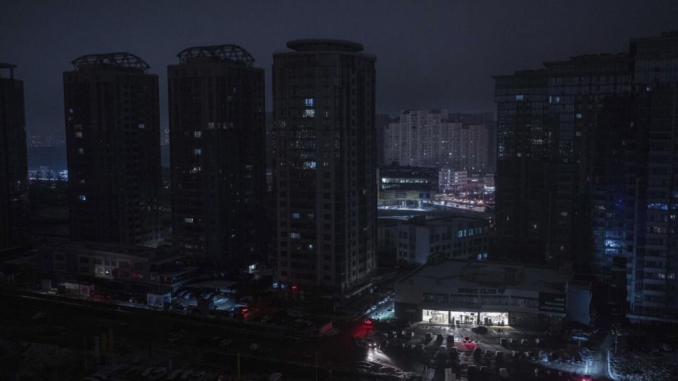 Масштабный блэкаут: российская армия ввергла Украину во тьму