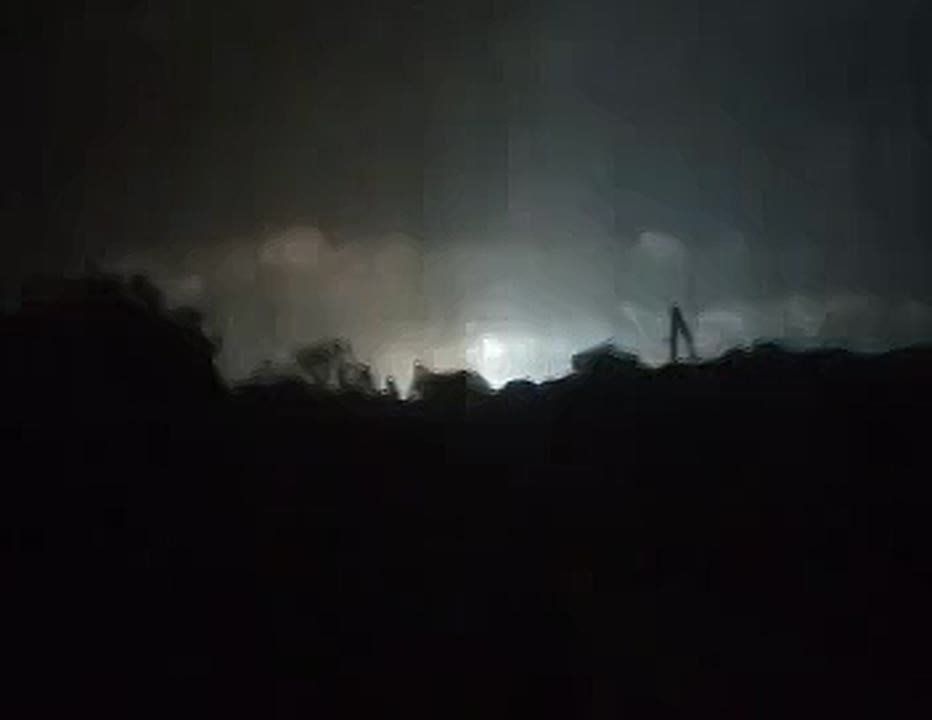 Евгений Поддубный: Блэкаут в Одессе.. Одной из целей, поражённых ВС РФ минувшей ночью, стала крупная электроподстанция в районе жд-узла "Застава-1". Здесь поражены распределительные сети высокой мощности