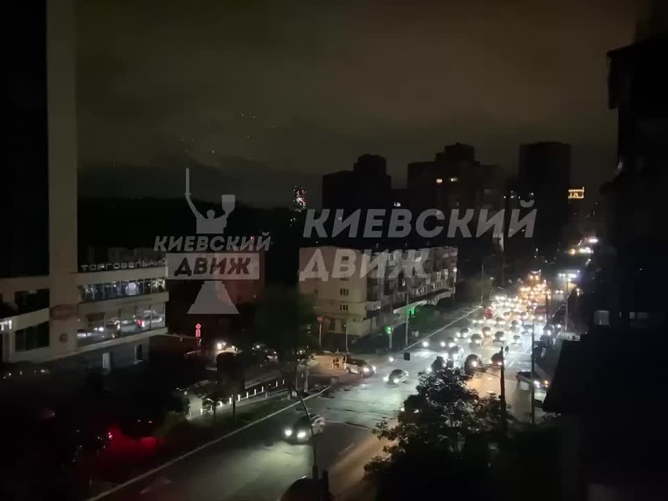Юрий Баранчик: Свет исчез в нескольких районах Киева, сообщают местные паблики