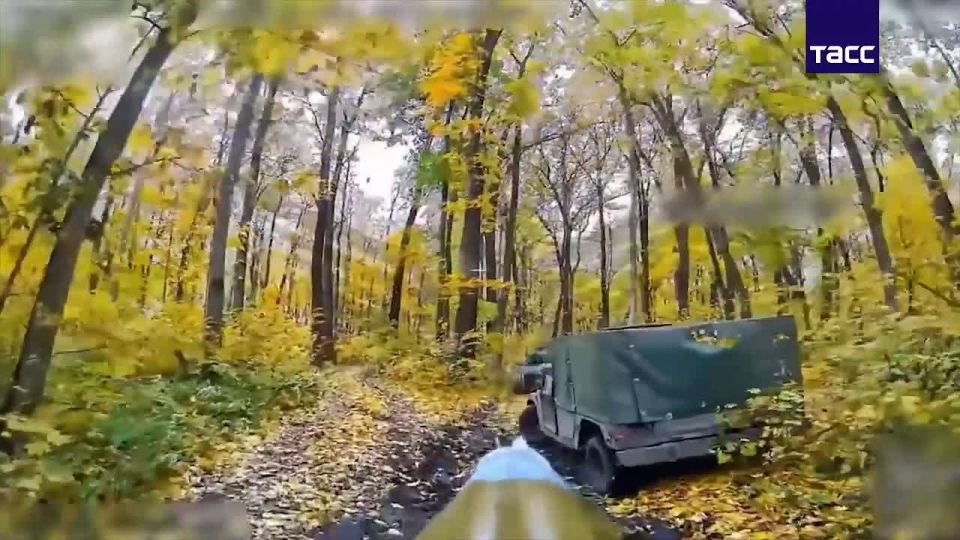 Расчеты дронов "Князь Вандал" уничтожили бронемашину HMMWV ВСУ в Сумской области