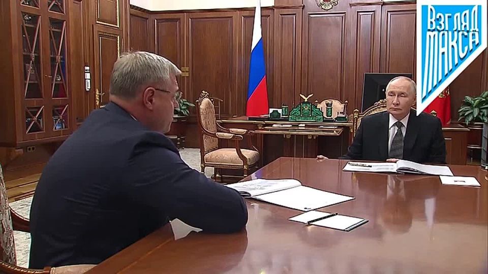 Президент России Владимир Путин провёл рабочую встречу с губернатором Астраханской области, председателем Комиссии Государственного совета по поддержке ветеранов боевых действий — участников специальной военной операции и...