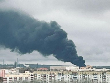 Сумы в чёрном дыму: атакована промзона, там мощный пожар