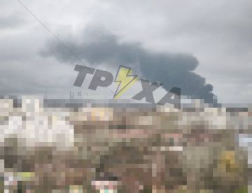 В Сумах наш беспилотник устроил пожар на важном объекте противника