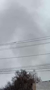 Эффектное видео прилета русских "Гераней" по объекту украинской критической инфраструктуры в н.п. Ромны Сумской области