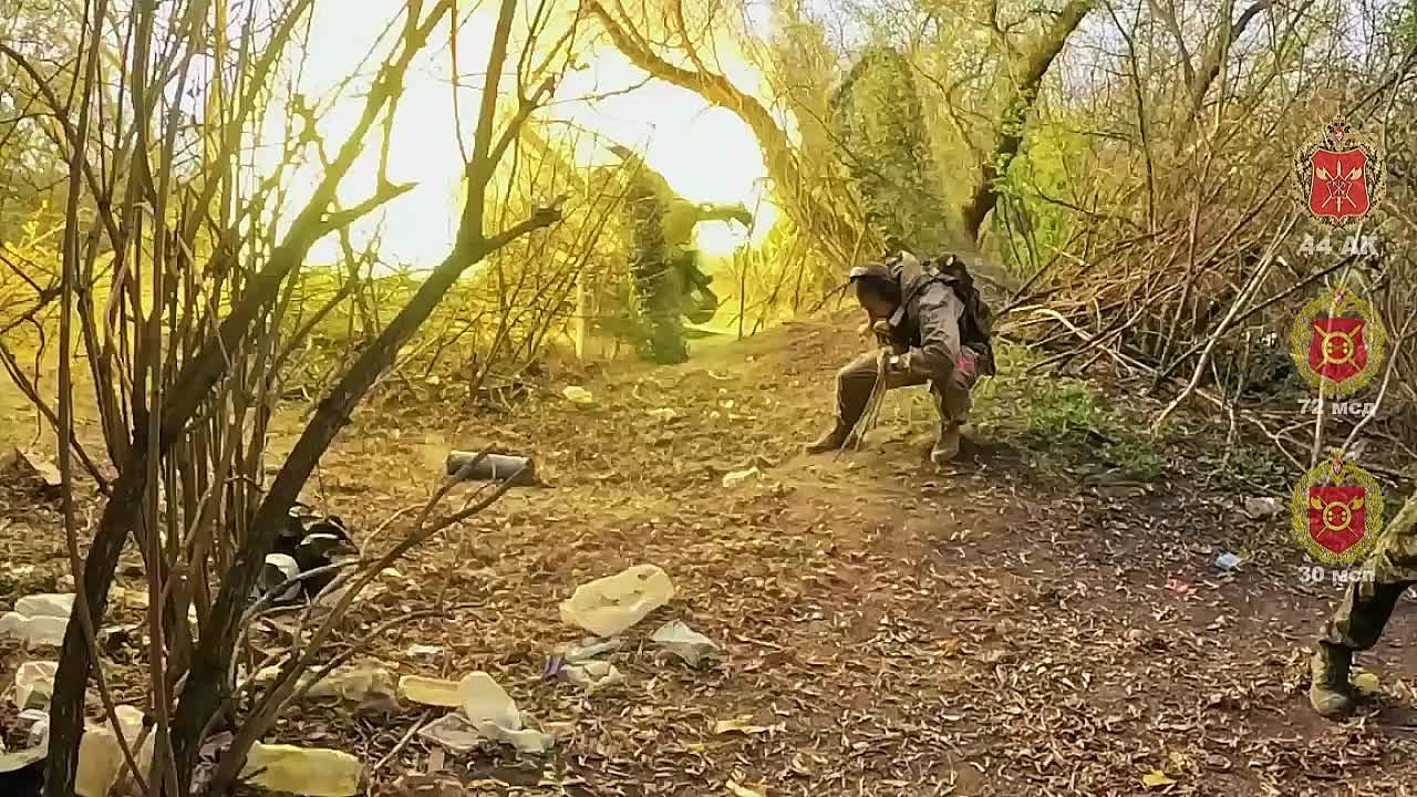 Дроны вскрывают — Д-30 добивает