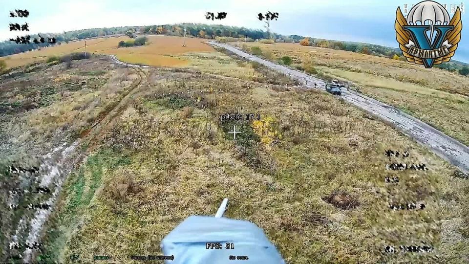 Сумское направление. ВСУшники что-то разгружали, но были прерваны нашим расчетом БпЛА @russian_airborne