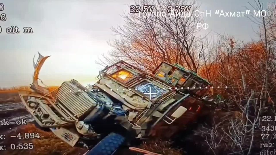 Рамзан Кадыров: Сумское направление. Дроны отряда «Аида» легендарного спецназа «АХМАТ» МО РФ @AptiAlaudinovAKHMAT продолжают методично вычищать позиции противника, демонстрируя филигранную точность и выверенную работу...