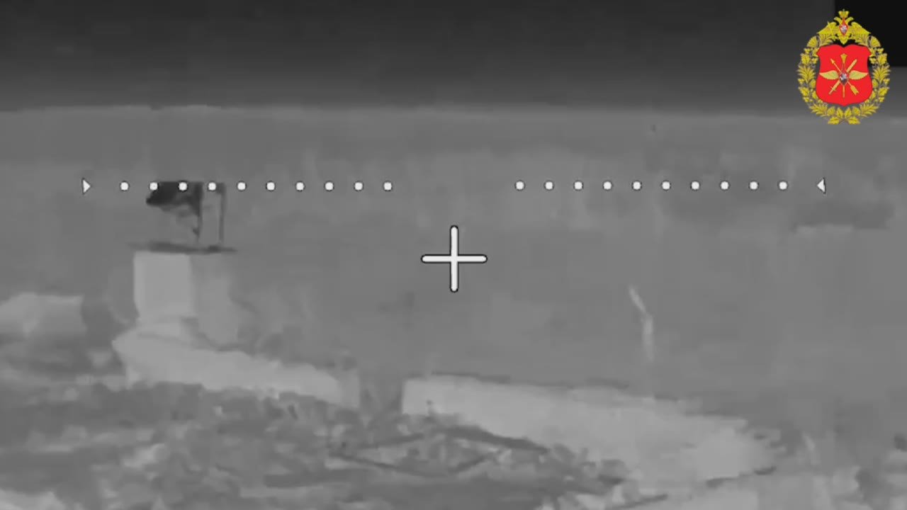 Сергей Зенин: Операторы FPV-дронов группировки войск «Север» уничтожили антенну-ретранслятор и два пикапа противника, а также поразили пункт временной дислокации украинских боевиков в Сумской области