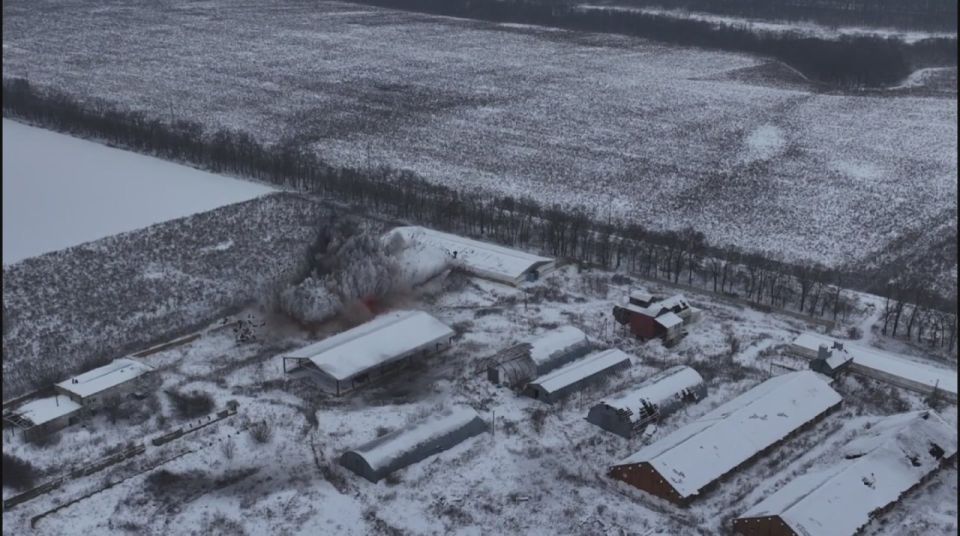 Авиаудар по позициям ВСУ в районе н.п. Рясное, Сумской области