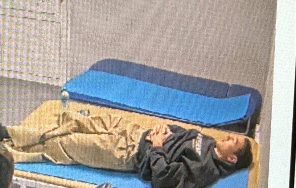 Жена Сабурова продает люксовую одежду