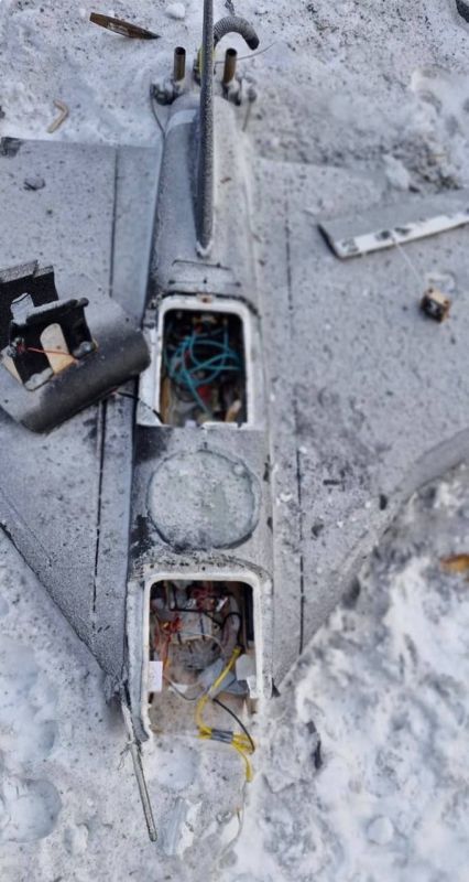 Враг показал кадры с «авианосной» «Герберой», с которой стартуют ударные FPV-дроны Враг показал кадры с «авианосной» «Герберой», с которой стартуют ударные FPV-дроны