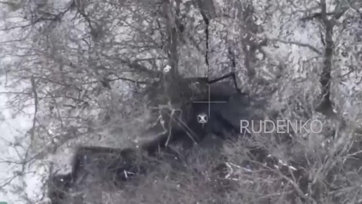 Андрей Руденко: Расчёты ударных дронов войск беспилотных систем в составе группировки войск «Север» уничтожили тяжёлые боевые квадрокоптеры R-18, замаскированные укрытия, блиндажи и живую силу подразделений ВСУ в зоне...