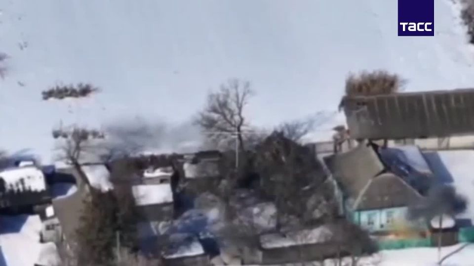 Кадры установления контроля над Червоной Зарей в Сумской области