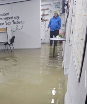 Сугробы в два человеческих роста начали таять — на Камчатке потоп