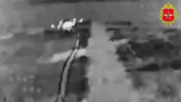 00:00 Расчёты «Молний» группировки «Восток» уничтожили вражеские пункты управления БПЛА в Запорожской области