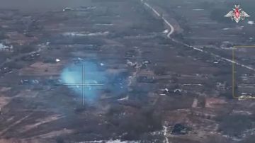 Минобороны России: 00:00 Расчеты орудий «Мста-С» группировки «Север» уничтожили замаскированные опорные пункты, живую силу и пункты управления БПЛА противника в Сумской области