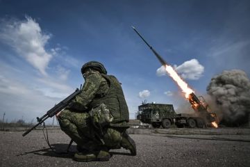 Сводка СВО, 14 июня. В Сумской области ВСУ используют для сдерживания российских войск группы солдат 425-го штурмового полка «Скала», известного тем, что боевиков оттуда нередко отправляют в «мясные» штурмы без подготовки...