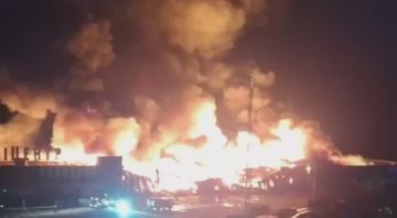 В Сумах FPV атаковали ТЦ "Эпицентр" — большой торговый центр с большими складскими помещениями