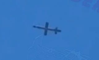 Момент пролета реактивного дрона-камикадзе "Герань-5" над городом Конотоп Сумской области Момент пролета реактивного дрона-камикадзе "Герань-5" над городом Конотоп Сумской области