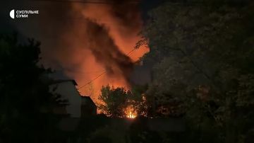В Сумах восемь бомб с УМПК стёрли склад "Новой почты" и стоянку грузовиков с лица земли