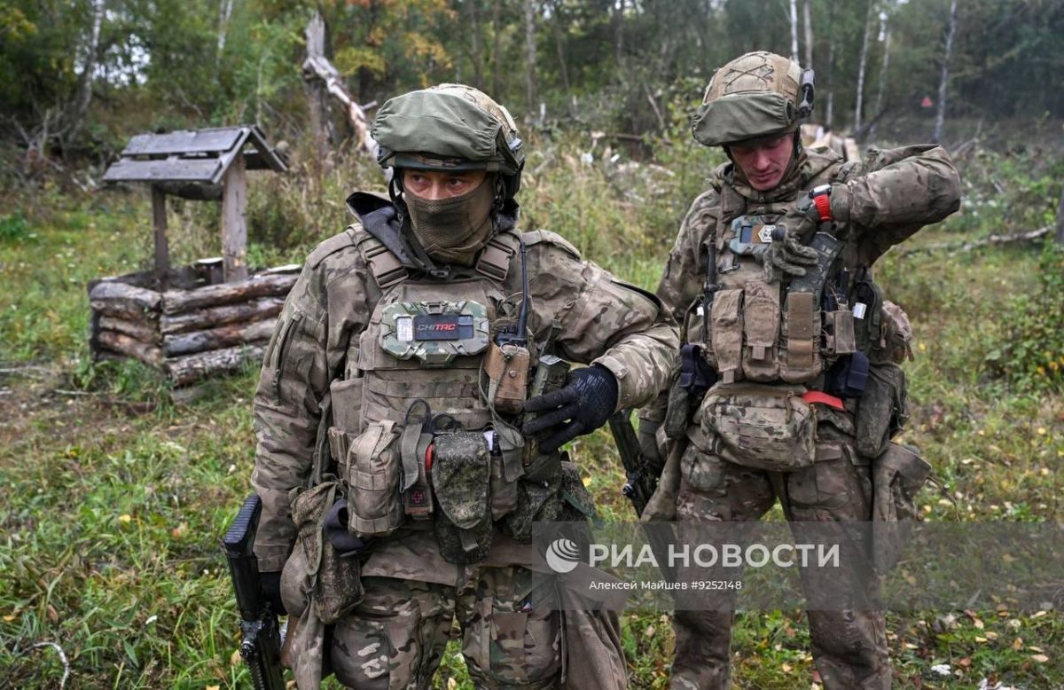 Боевое слаживание бойцов 83-й отдельной десантно-штурмовой бригады ВДВ группы войск "Север" Боевое слаживание бойцов 83-й отдельной десантно-штурмовой бригады ВДВ группы войск "Север"