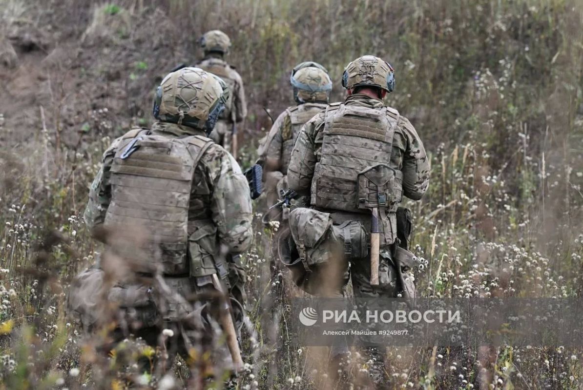 Боевое слаживание военнослужащих 83-й отдельной десантно-штурмовой бригады ВДВ группировки войск «Север» на Сумском направлении Боевое слаживание военнослужащих 83-й отдельной десантно-штурмовой бригады ВДВ группировки войск «Север» на Сумском направлении