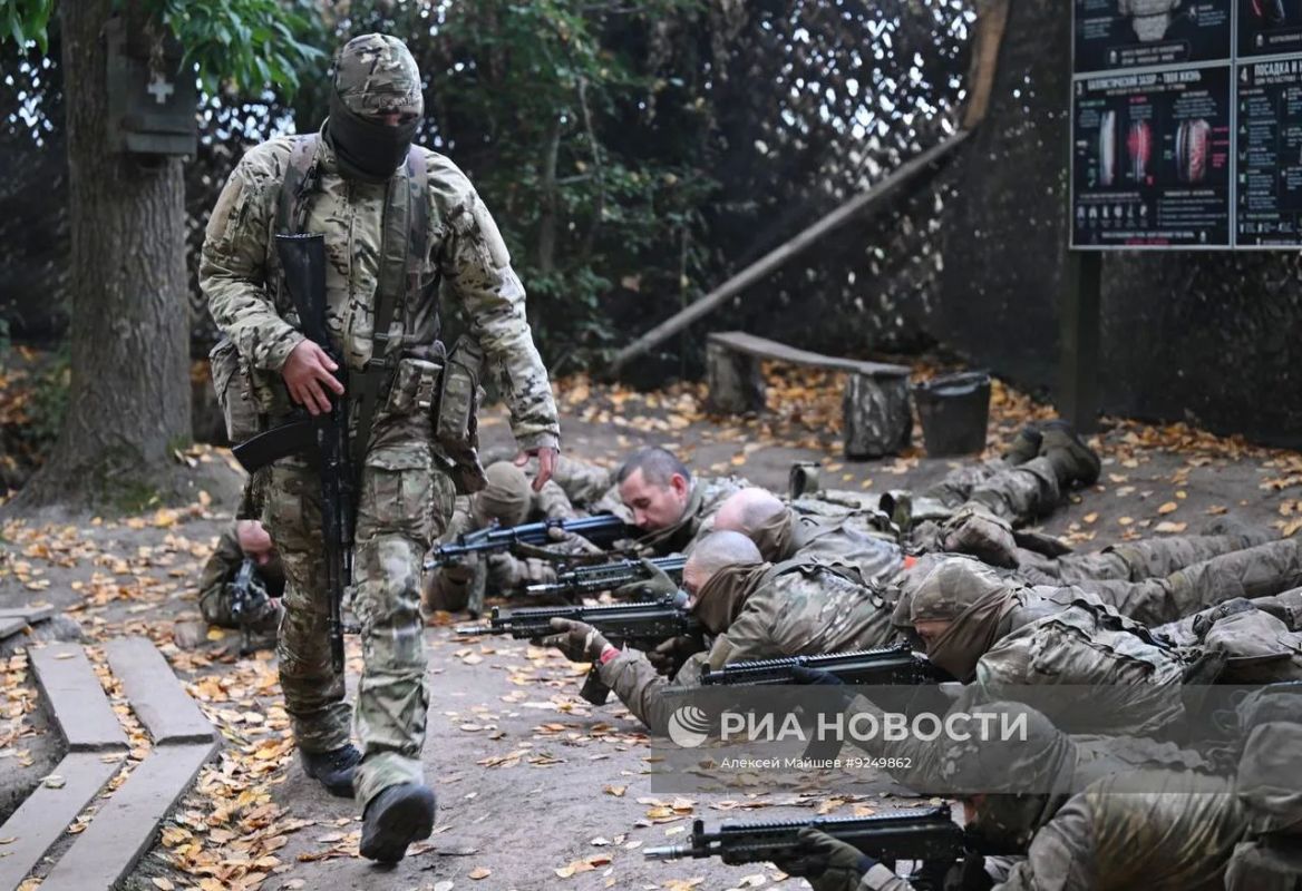 Боевое слаживание военнослужащих 83-й отдельной десантно-штурмовой бригады ВДВ группировки войск «Север» на Сумском направлении Боевое слаживание военнослужащих 83-й отдельной десантно-штурмовой бригады ВДВ группировки войск «Север» на Сумском направлении